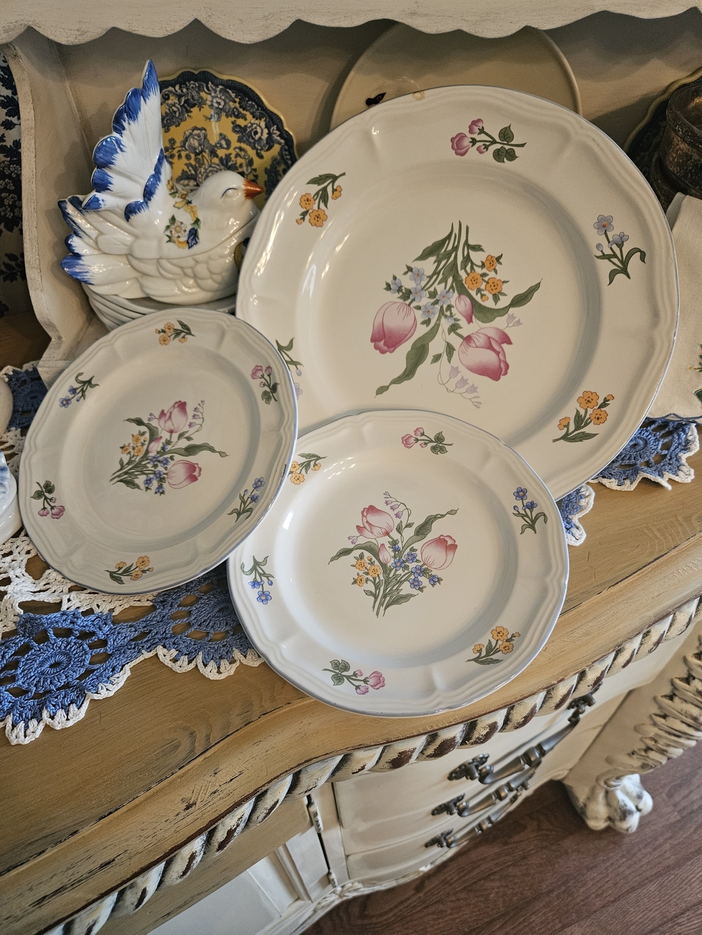 Floral Butterfly China Plate Set – 1 Large 12" & 2 Small 9" – Pink Blue Yellow F